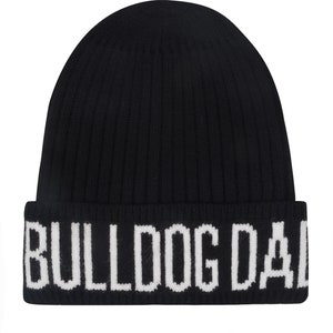 Pode incluir: Gorro de malha preto com a inscri&ccedil;&atilde;o "BULLDOG DAD" em letras brancas na aba dobrada. O gorro tem uma textura canelada e um topo arredondado. Um acess&oacute;rio casual para o inverno.