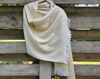 Alpaca Shawl Gold champagne