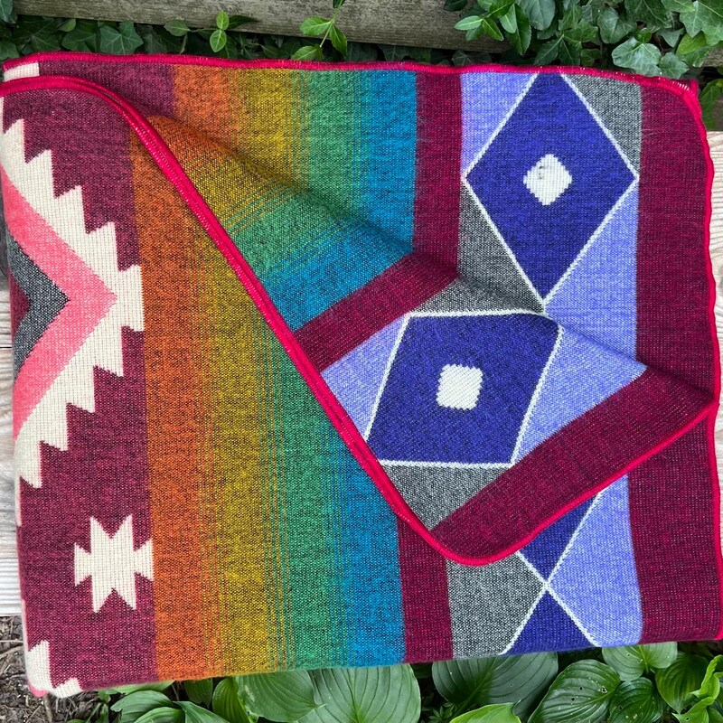 Alpaca Pattern Print Blanket
