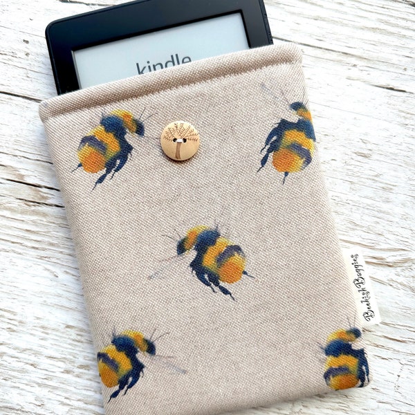 Bumble Bee Kindle Sleeve, Book Sleeve, iPad Cover, Cottagecore gift, Kindle Paperwhite case, Paperback Book Bag, Bookish gifts