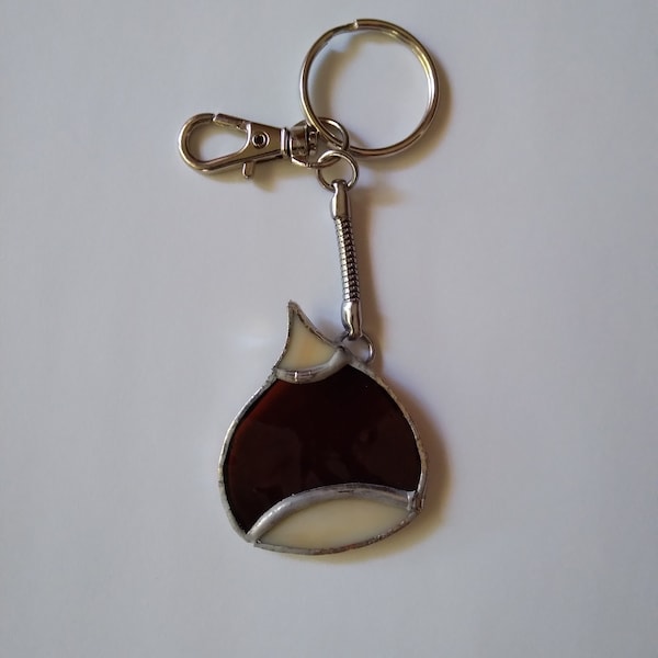 Porte clef en vitrail châtaigne ou champignon pour cet automne, idée cadeau, déco pour sac ou bagage, pour maison à la montagne