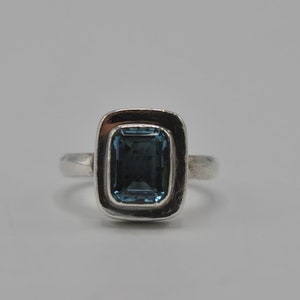 Sterling Silver Blue Topaz ring