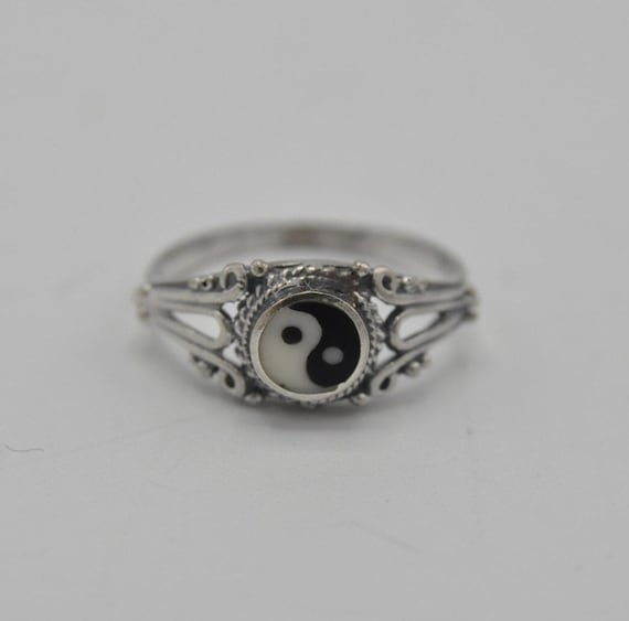 Sterling Silver Yin Yang Ring Sterling Silver Yin Yang Ring