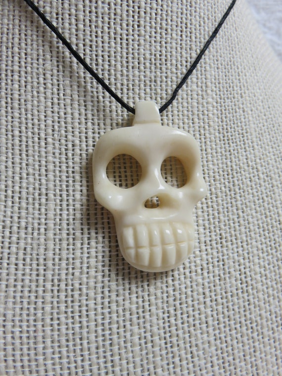 African Art Ethnic Jewelry Shona Carving Polished COW BONE Traditional Style TURTLE Pendant Necklace Zimbabwe C