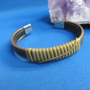 Kenya Hand Crafted African Ethnic Jewelry Vinyl, White Metal, Copper, Brass Bangle BRACELET East Africa AA