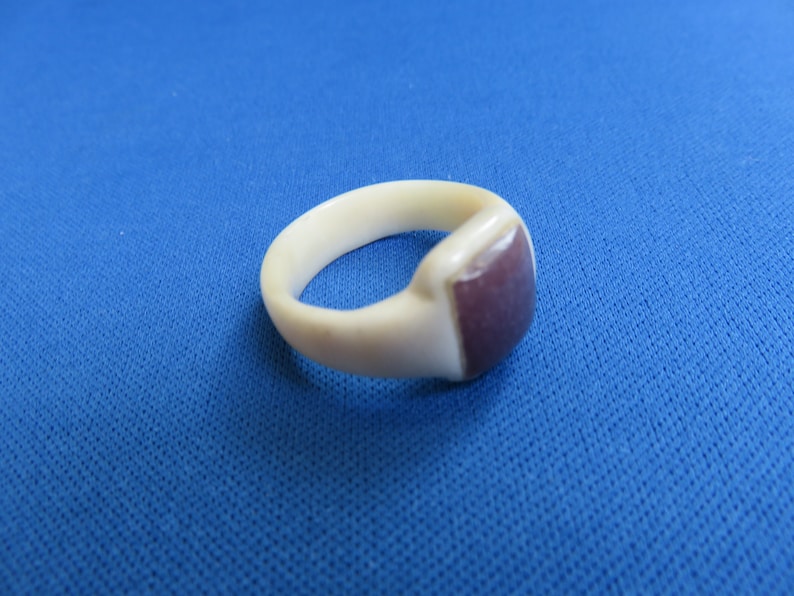 African Art Ethnic Jewelry Shona Carving Polished Cow Bone RING with POLISHED Lepidolite D