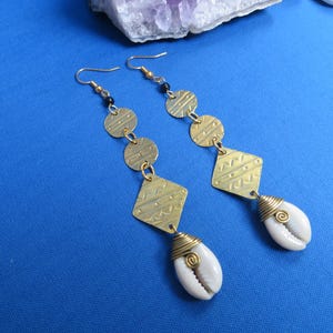Kenya Hand Crafted African Ethnic Jewelry BRASS, Bead and Cowrie DROP Earrings ABB