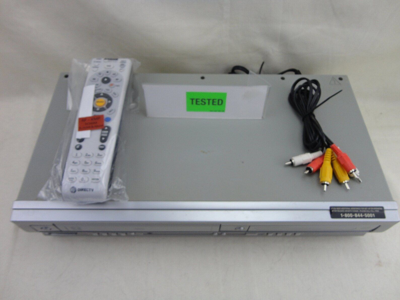 Trutech DV220TT8 DVD VCR Dual Double Deck Combo With Universal Remote