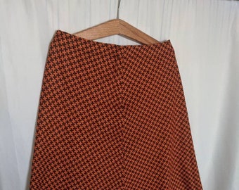 1960s Orange and Brown Houndstooth Pattern Skirt