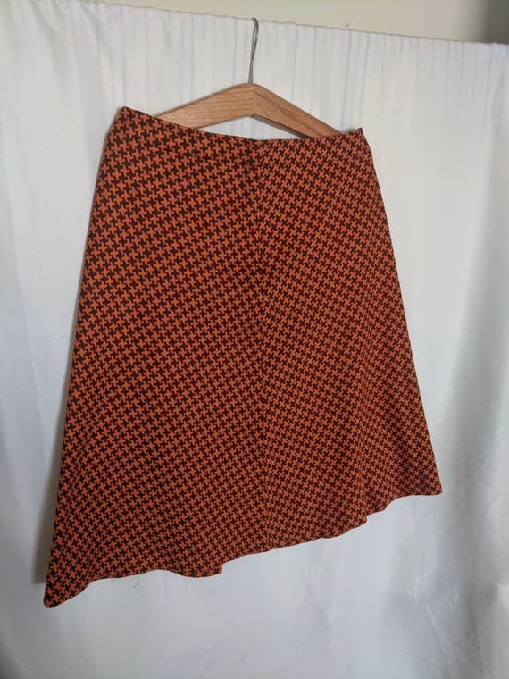1960s Orange and Brown Houndstooth Pattern Skirt - image 1