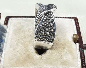 Beautiful Vintage Sterling Silver and Marcasite Ring. - Etsy