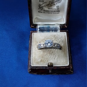 Gorgeous Vintage Sterling Silver and Cubic Zirconia Ring.
