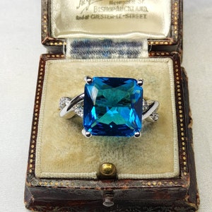 Super Sparkly Vintage, Women&#39;s Sterling Silver,Natural Clear Cubic Zirconia and Natural Faceted Blue Cubic Zirconia Statement Ring.