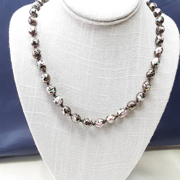 Beautiful Vintage Floral Cloisonne Bead Necklace.