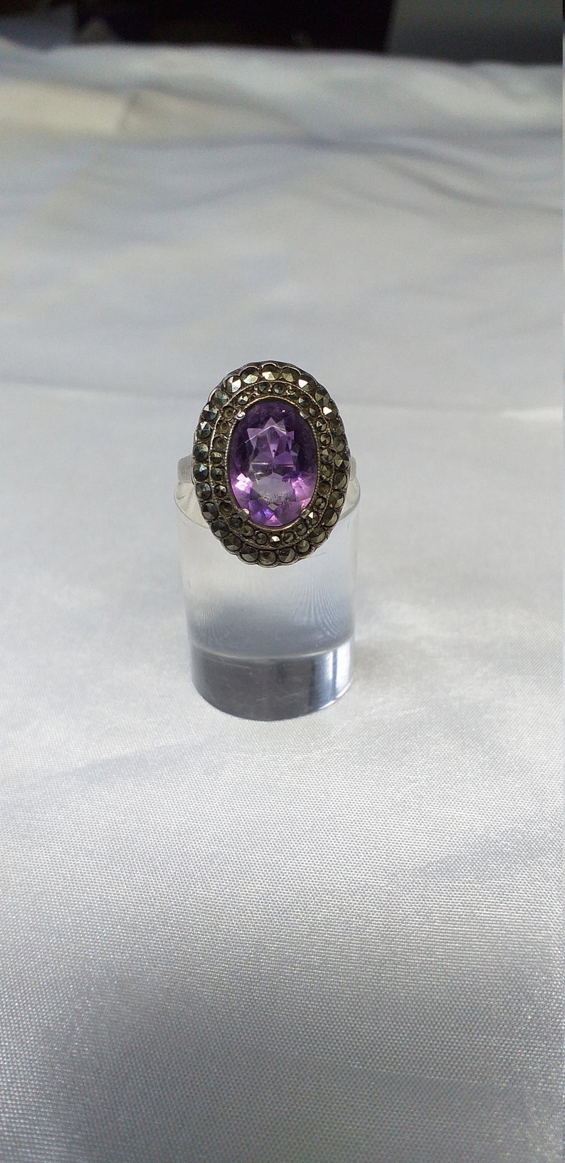 Stunning Vintage Sterling Silver and Amethyst Ring.