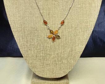 Superb Vintage Sterling Silver and Natural Amber Multi Stone Floral Pendant with Sterling Silver Chain.