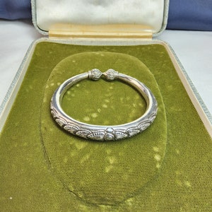 Stunning Victorian, Antique, Woman&#39;s Highly Decorative Bangle Bracelet.
