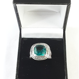 Stijlvolle vintage sterling zilver en aquamarijn CZ statement ring.