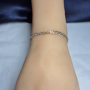 Lovely Vintage, Women&#39;s Sterling Silver Chain Bracelet.