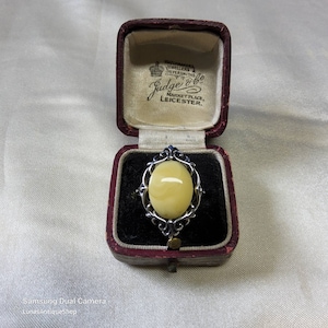 Stylish Vintage Sterling Silver and Natural Baltic Amber, Highly Decorative Statement Ring.