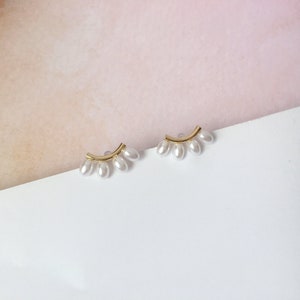 Invisible clip on earrings, Gold Smile with Pearl Studs