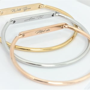 Trendy personalized bracelet with opening on the side