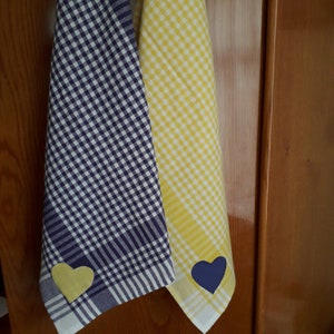 Tea towel, Cotton Tea Towel, Tea Towel with heart, Kitchen Towel, Applique heart, Dish Cloth, Housewarming gift, Valentines day