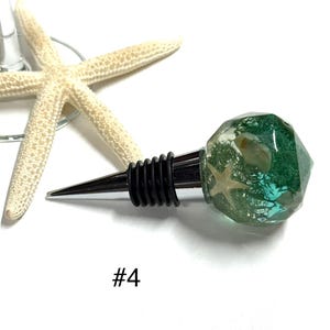 Resin Beach Wine Stopper with Real Seashells Coastal Barware Gift- Handmade Beach Wedding Favor Wine accessories