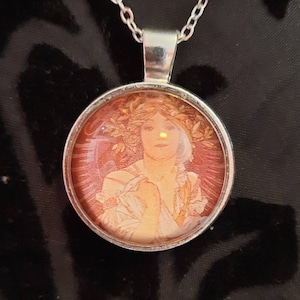 Small art nouveau pendant