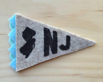 New Jersey NJ Felt Pennant Magnet - Fridge Magnet - Old Fashioned Handmade Pennant