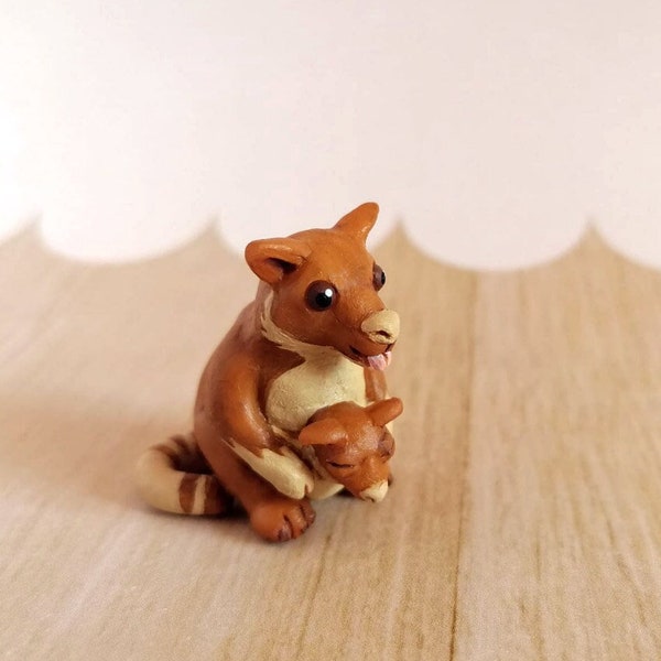 Kangaroo figurine for Aussie gift for mom, Red kangaroo miniature for nature lover gift, Animal figurine for Australia mothers day gift