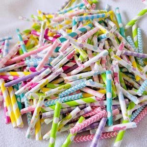 150+ pezzi di cannucce di carta, da 1-1/2" a 3" = inutilizzati, colori pastello multicolore, NUOVI