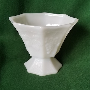 Vintage Anchor Hocking Milk Glass Grape Leaf Octagon Candy Dish, MINT Condition, No lid