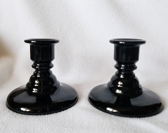 Portavelas cónicos de cristal vintage color amatista, negro y morado, en perfecto estado.