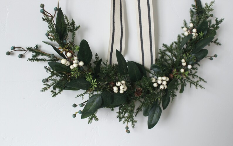 holiday wreath christmas wreath modern wreath gift idea ALICE white berry wreath holiday decor, front door wreath gold hoop wreath