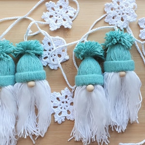 4x Kerst Gnome Garland Haken - Witte Sneeuwvlok Open haard Ornament - Xmas Home Decoration - Unieke Noel Gift ideeën - Silly Gonks