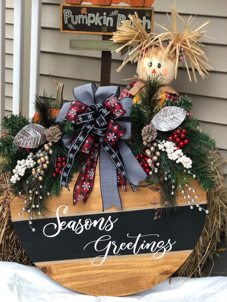 Seasons greetings round sign!