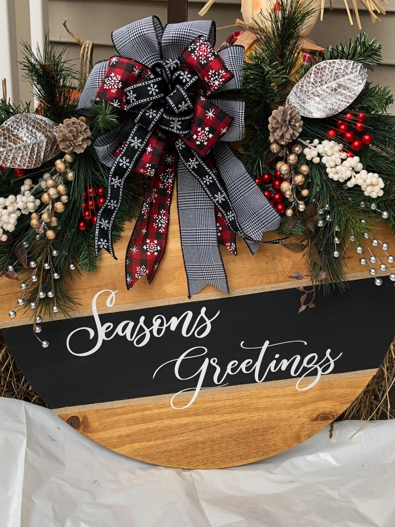 Seasons greetings round sign!