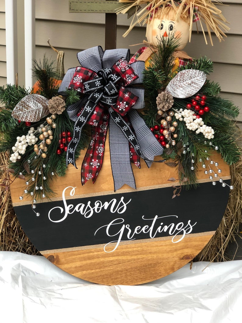Seasons greetings round sign!