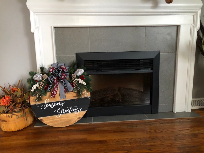 Seasons greetings round sign!