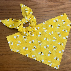 COLECCIÓN HONEY BEE, Bandana para perros/mascotas, para sobre el cuello// Linda Bandana con abejas de miel// Coletero/Regalo para damas/Regalo para dueños de mascotas/