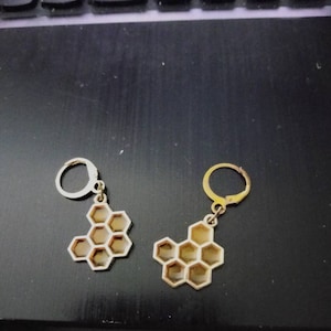 The oh honey honey earring