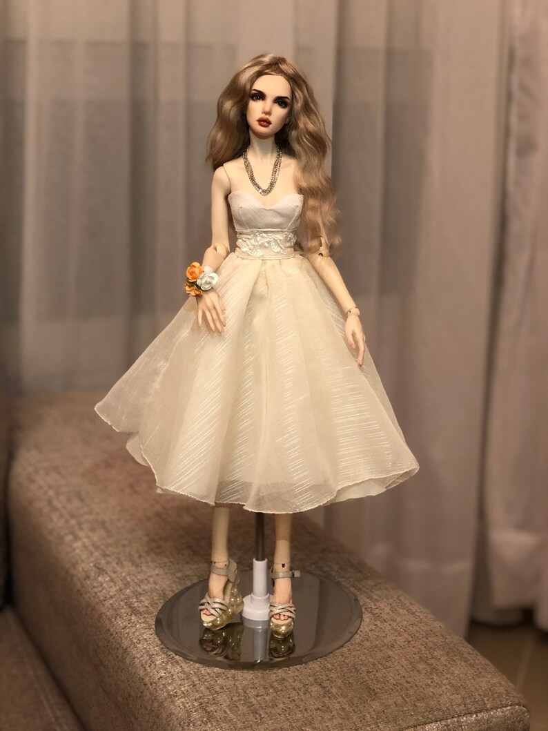 barbie loves glitter hair doll
