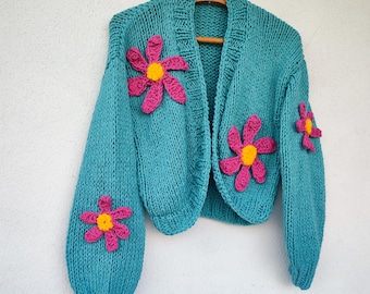 トップス FAKE AS FLOWERS KNIT CARDIGAN Floral Chunky Knit Cardigan: Teal Pink Daisy Embroidery