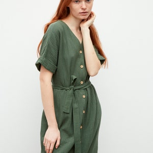 Forest green muslin dress with short sleeves and pockets. Tea length wrap dress with belt. Tea length casual simple dress with buttons image 1