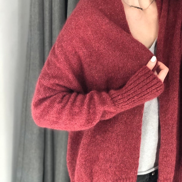 Red mohair mesh cardigan with lurex. Slouchy shawl collar alpaca knit duster coat for women. Burgundy open knitted women's wool cocoon