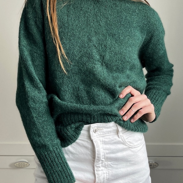 Pull en maille mohair vert émeraude brillant. Pull en grosse maille d'alpaga et de lurex. Pull tricoté main confortable pour femme. Pull en mohair à col bateau