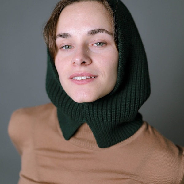 Emerald green knit hood. Warm wool winter helmet. Cashmere blend knit neck warmer. Hand knit wool hood. Chunky knit cowl hood. Rib knit hood