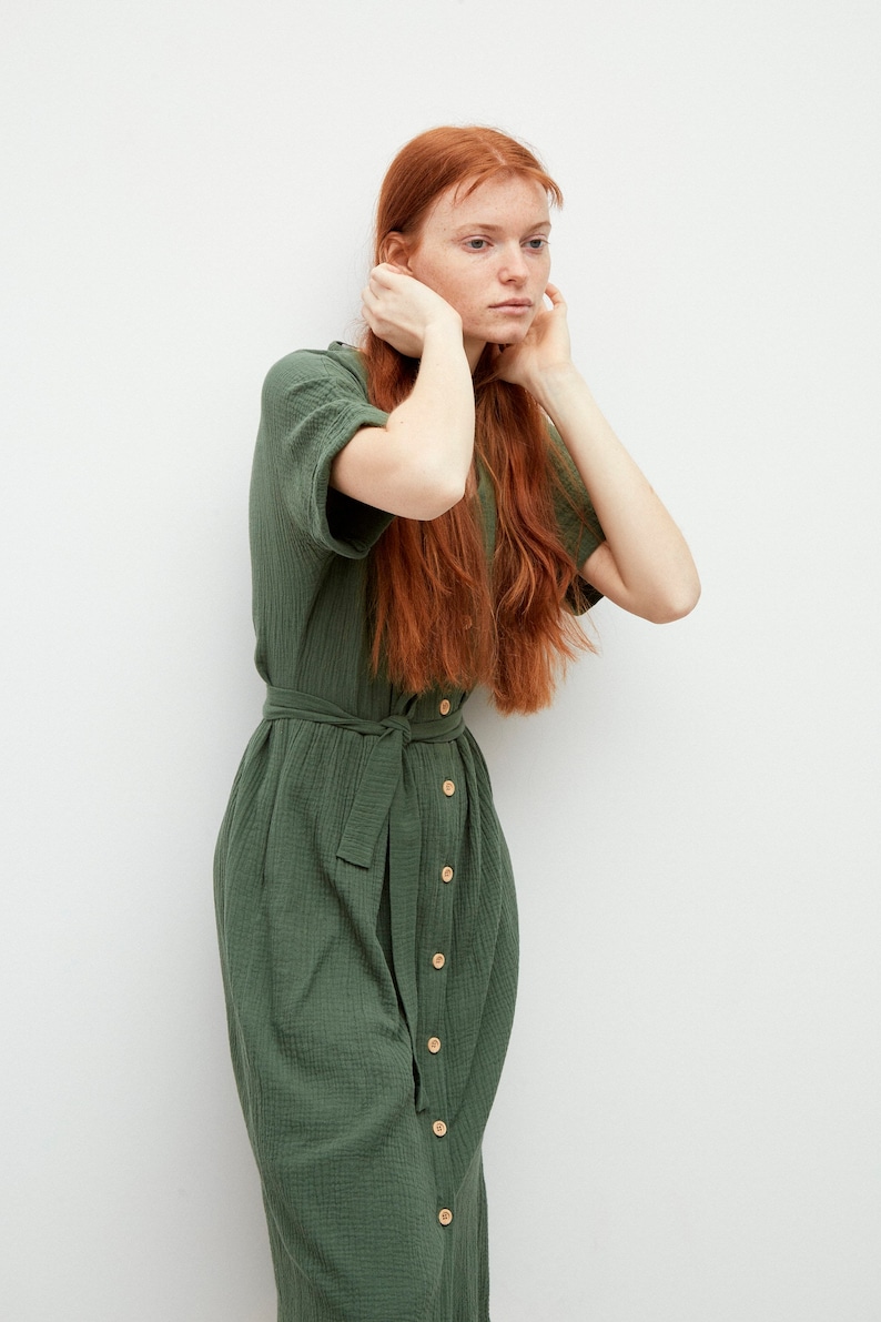 Forest green muslin dress with short sleeves and pockets. Tea length wrap dress with belt. Tea length casual simple dress with buttons image 5
