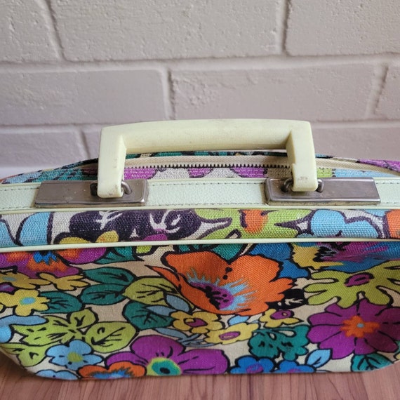 Vintage 60s, 70s Mod Suitcase, Vintage Carry-on L… - image 5